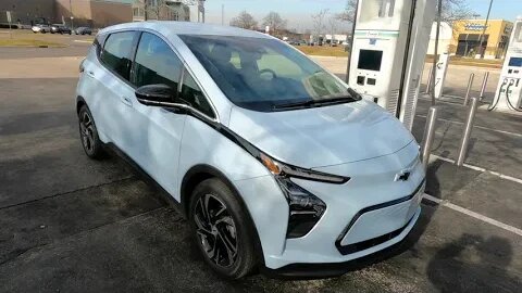 NEW 2023 CHEVY BOLT EV 2LT : TAKE A LOOK INSIDE & OUT : PEEK AT ELECTRIC MOTOR & MY THOUGHTS SO FAR!