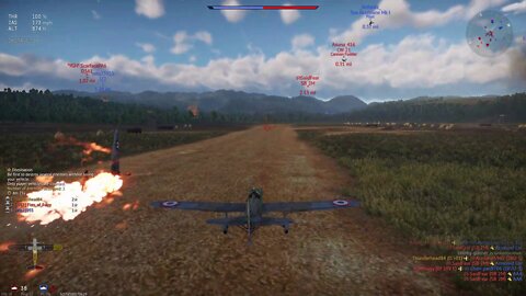 War Thunder - Capture the Airfield, amazing 1st minute of action! / Capturez l'aérodrome, incroyable 1ère minute d'action !
