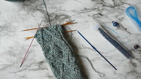 Knitting Tutorial | How to Add Beads to Knitting (3 Ways)