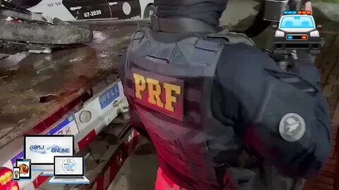 PRF recupera moto roubada e apreende drogas na BR-040.