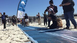 South Africa - Cape Town - Mobi-Mat at Muizenberg (Video) (y4p)