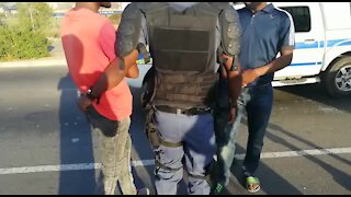 SOUTHA AFRICA - Cape Town - Somerset West/Strand protestors arrested (Video) (tfq)