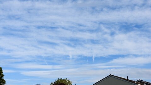 21.06.2022 (0754) - 4 Planes and 4 Trails