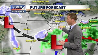 Cloudy Monday, snow moves in late