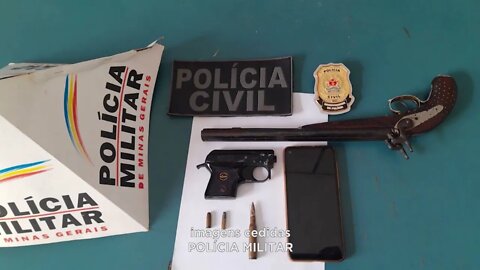 São José da Safira: PM aposentado preso por posse ilegal de arma de uso restrito e moto