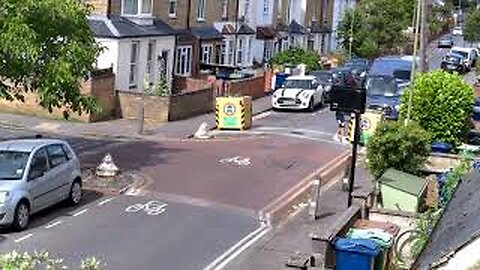 Oxford Residents Mount Resistance Against Sectioning Off Roads for the First 15 Minute City