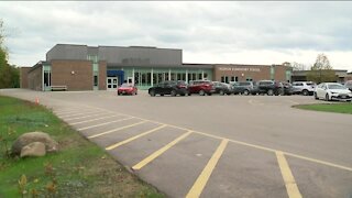 Cedarburg parents blame district's COVID-19 protocol for elementary school outbreak
