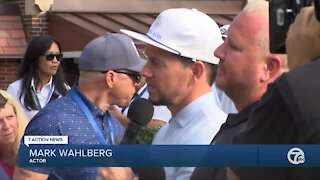 Mark Wahlberg golf outing helps benefit Beaumont Children's Miracle Network