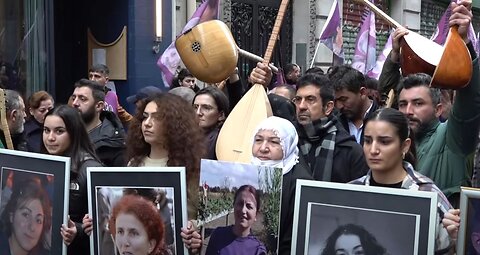 Paris / France - Kurdish groups rally following deadly shooting near cultural centre - 26.12.2022