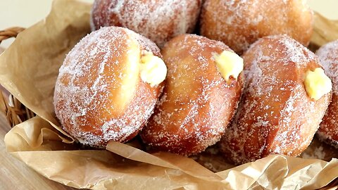 (No oven )How to make delicious Vanilla custard cream donuts/Custard Filled Donuts Easy recipe