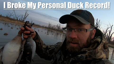 Duck Hunting The Mississippi River || I Broke My Duck Record!