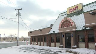 Tom's Restaurant announces reopening, complete renovation