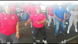 SOUTH AFRICA - Durban - Taxi driver exercise to say health (Video) (CGD)