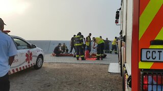 SOUTH AFRICA - Cape Town - Sea Point promenade rescue (Video) (YzS)