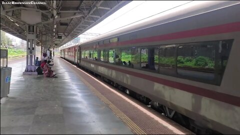 22121/Mumbai LTT - Lucknow AC SF Express | Journey | Thane - Jalgaon Jn | 06 August 2022