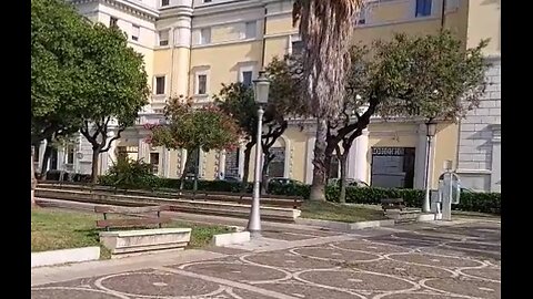 Akaisha Describes the Harbor at Salerno, Italy