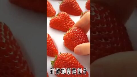 Simple Strawberry Cake #how to make strawberry cake #cakes