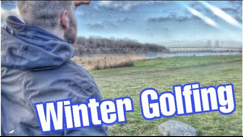 Playing disc golf in the winter vlog