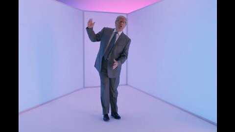 Donald Trump dances to Drake's "Hotline Bling" on SNL