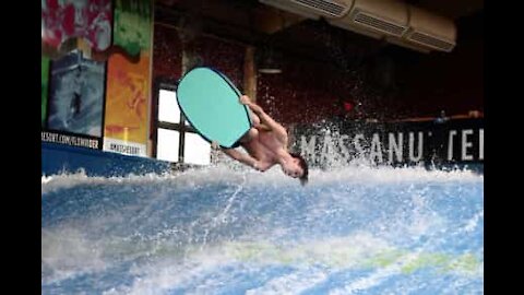 Assista às fantásticas manobras de bodyboard deste atleta profissional