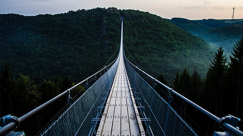 The Top 10 Craziest Bridges Around the Planet
