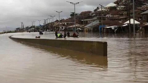 Nigeria floods leave 600 dead: 'This is an overwhelming disaster'