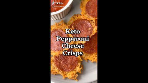 Keto Pepperoni & Cheese Crisps