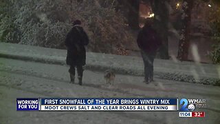 First snowfall of the year brings wintry mix