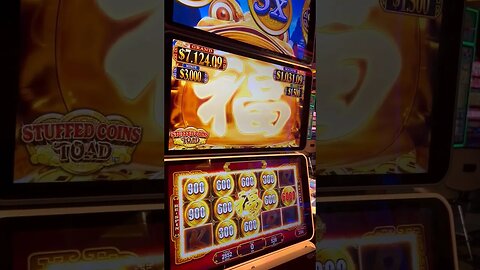 EPIC JACKPOT CAUGHT LIVE ON CAMERA! #lasvegas #jackpot