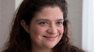 Alex Guarnaschelli Signs Huge New Deal With Food Network