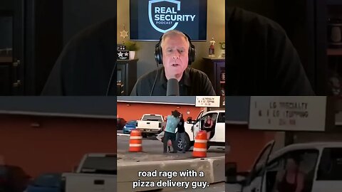 A man gets into a road rage with a pizza delivery guy. #roadrage