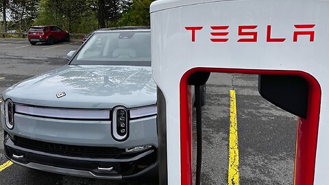 Rivian R1S Charges at Tesla Supercharger: Shockingly Easy!