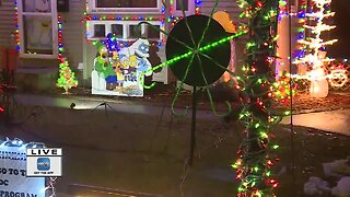 Frosty's Festival of Lights returns with Holiday display!