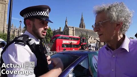 Police go after Piers Corbyn's ULEZ mobile... Again...