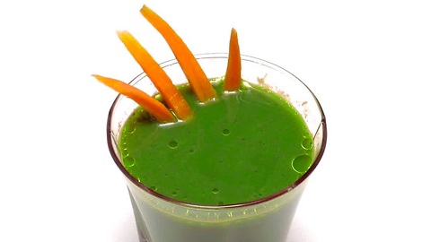 How to make a healthy carrot spinach juice