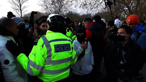 ALL OF A SUDDEN THE POLICE TURN UP #SPEAKERS CORNER