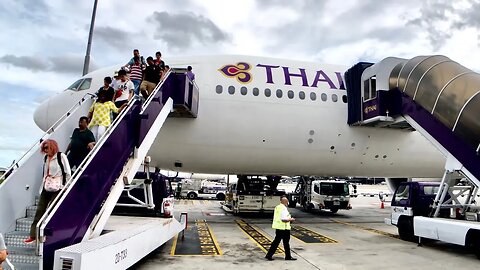 THAI Airways B777-300ER ECONOMY Class: TG601 Hong Kong to Bangkok
