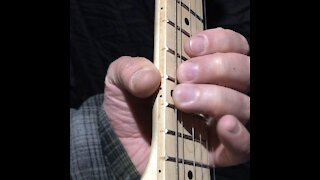 Major 3rd shape on two adjacent strings with two adjacent fingers