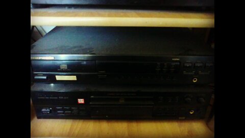PIONEER PDR-609 Compact Disc Digital Recorder tool with Compact Disc Player MARANTZ CD63-MKII