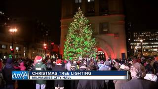 Holiday season kicks off with downtown Christmas tree lighting