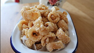 How to make Thai crispy pork skin (Kap Moo)