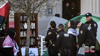 Police storm Yale with riot gear