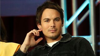 Star Of 'Pretty Little Liars' Tyler Blackburn Reveals He's Bisexual