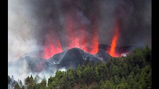 La Palma volcano erupts, East Coast Tsunami? + MAJOR breaking News Alerts 9-19-21