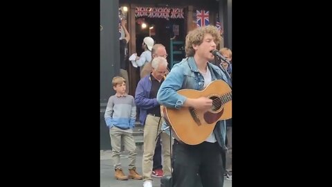 Andrew Duncan Busking in Leicester Square #busker