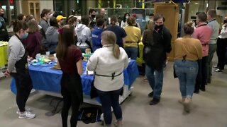 Engineering students at Marquette University compete in Cake Wars