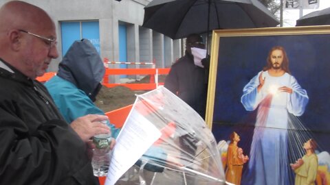 Fr Imbarrato blessing holy water at Planned Parenthood Boston ma 4 21 17