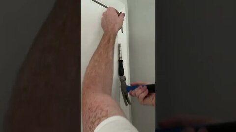 How to make a door stay closed