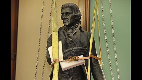 Black BLM communist mayor of NYC removes statue of President Thomas Jefferson