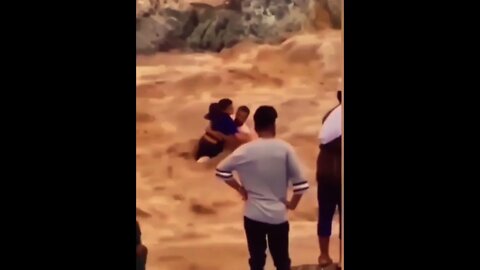 Father saved his two children from the water